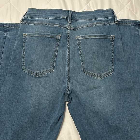 Forever 21 jeans - Picture 4 of 5